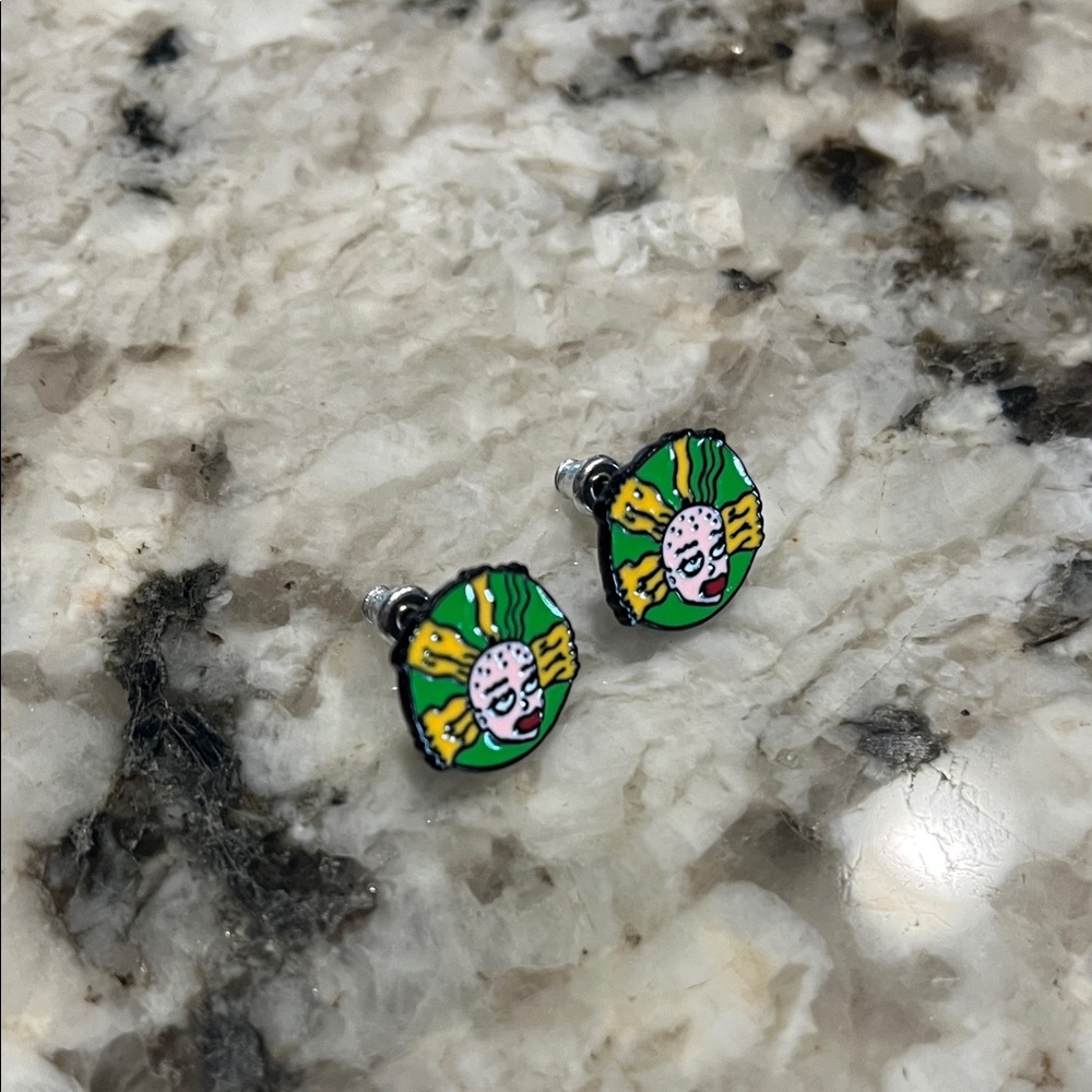 CYNTHIA DOLL stud earrings from RUGRATS - Picture 4 of 5